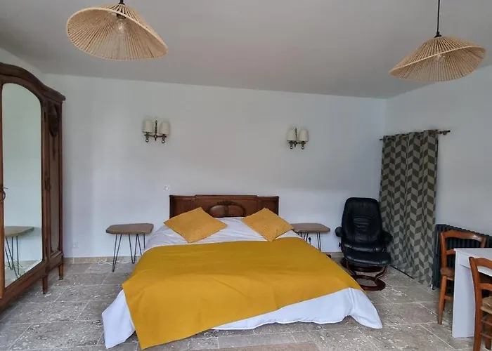 La Metairie Du Chateau, Elie Daire Aussillon